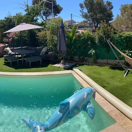 Dans Maison Avec Piscine *