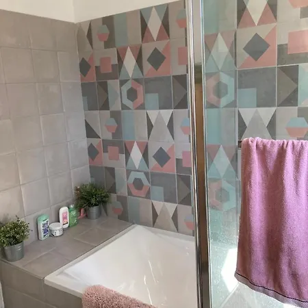 Dans Maison Avec Piscine Homestay